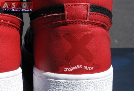 air-jordan-1-banned-new-images-jd-1